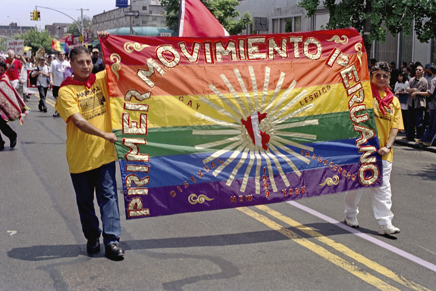 thumbnail of Photo of Primer Movimiento Peruano at the 2001 Queens Pride Parade