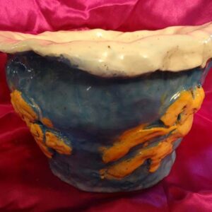 thumbnail of Ceramic made by Lisa Baw untitled.