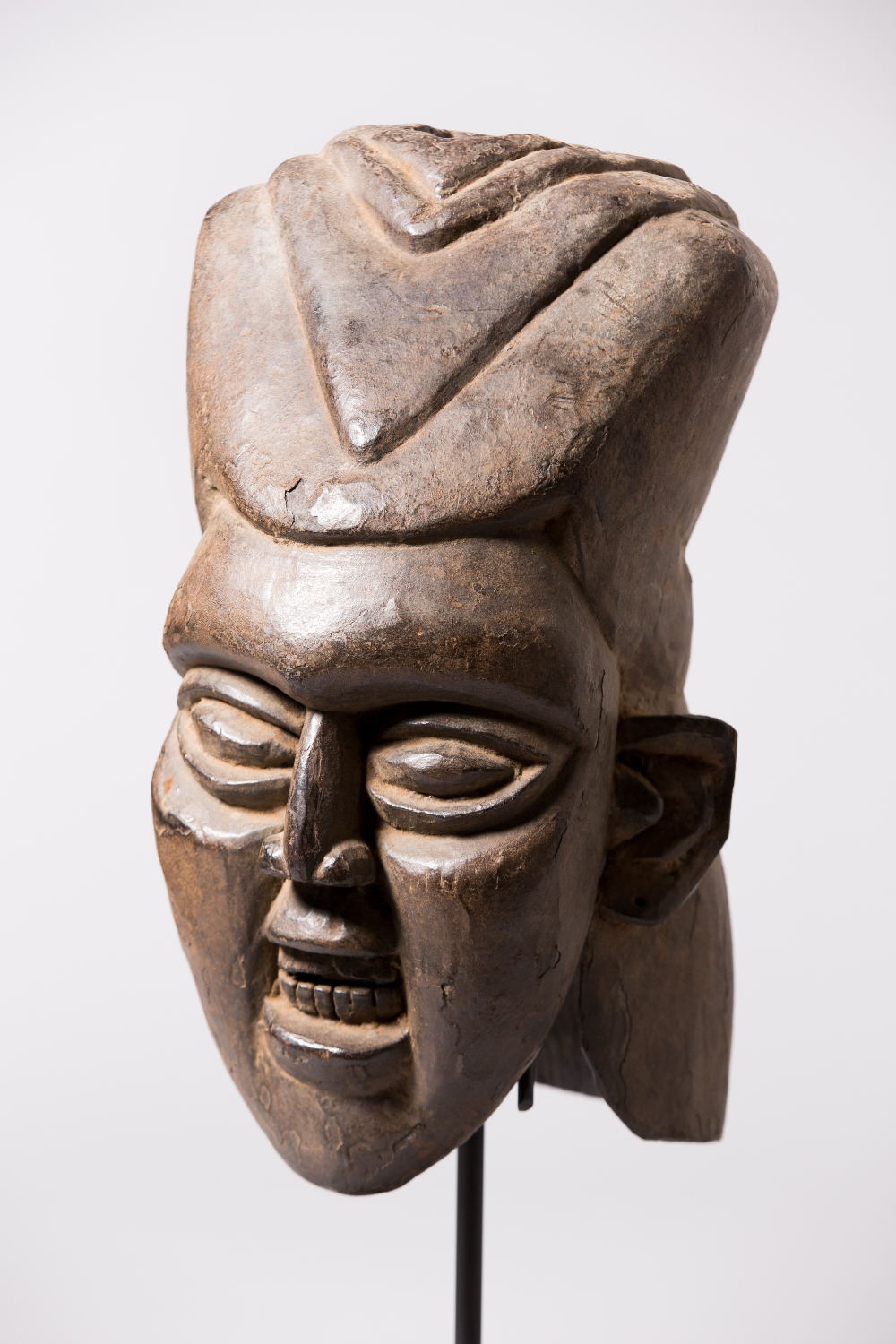 thumbnail of Commemorative Figure from Northwestern Grassfields: Kambe. medium: Wood. date: early 19th century