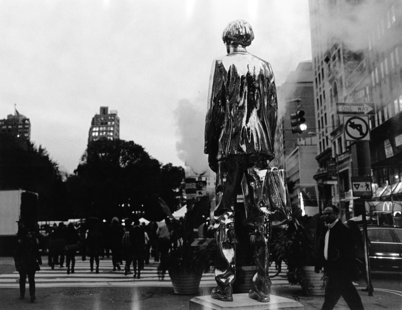 thumbnail of Untitled by James Kim. medium: gelatin silver print. date: 2011. dimensions: 11 x 14 inches